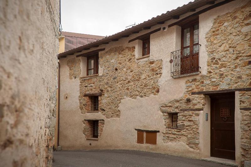 Antico Restauro a Fonni - Incantevole B&B nel borgo alto
