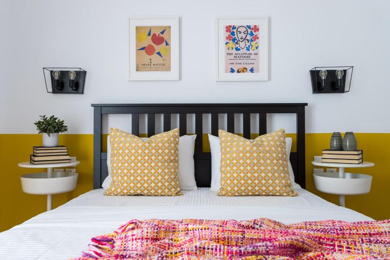 Urban Athens Apartment — отель с удобствами в Афины