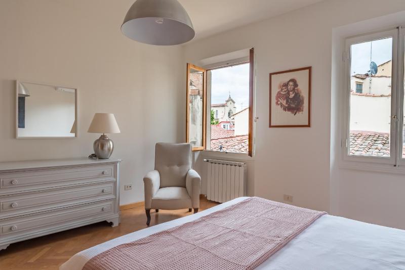 San Frediano flat nice view — отель с удобным расположением в Флоренции