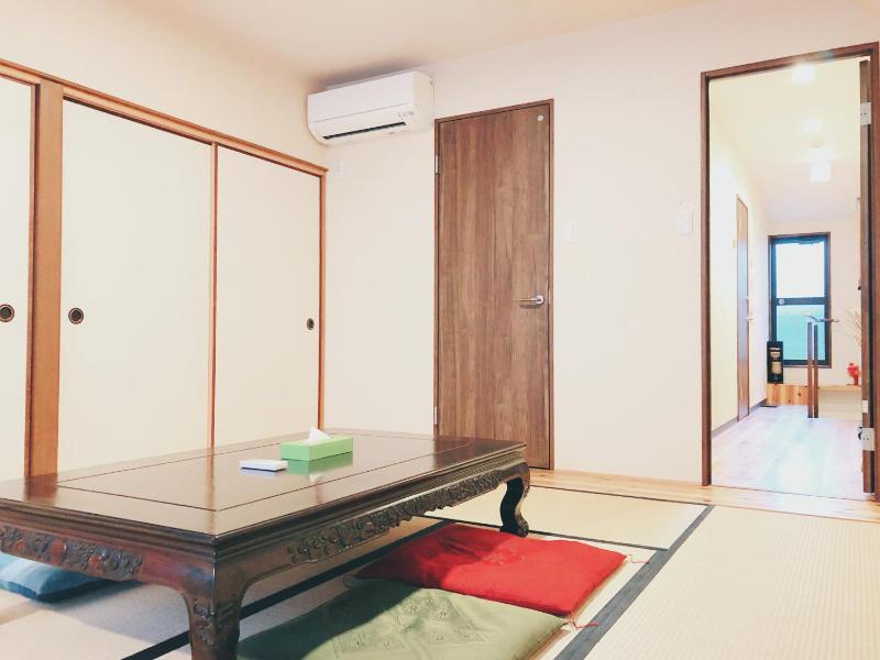 Kyoto Shijo Guest House Ayaomiya villa — комфортный отель в Киото