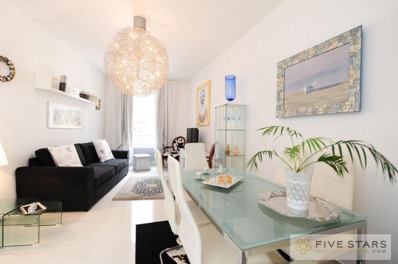Mini Suite Bijou - Five Stars Holiday House — отель в Николь, Франция