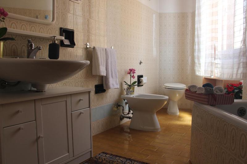 B&B Gottardo a Monserrato - Accogliente Vista Giardino