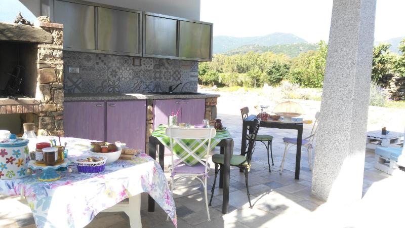 Casale Diletta a Castiadas - Delizioso B&B con Giardino