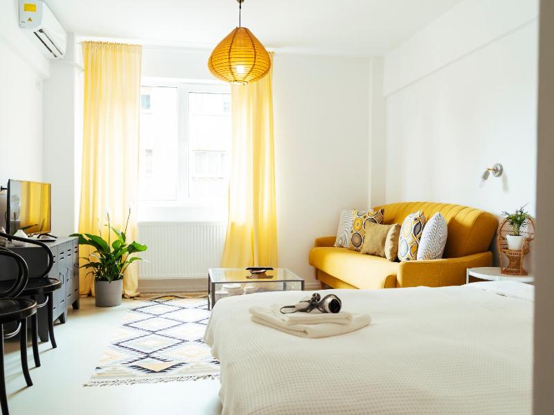 Top Location - Queen Elizabeth Studio Flat — забронировать отель в Бухаресте