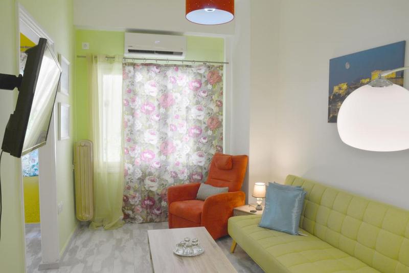 Athens historical center Love suite 2 — отель с удобным расположением в Афины
