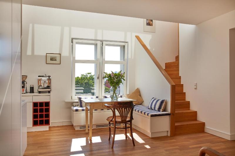 Joachim 8 Maisonette Apartment by Suite030 — отель в Берлине, Германия