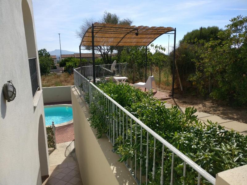 GF Apartments La Vigna a Badesi - Moderni appartamenti con piscina