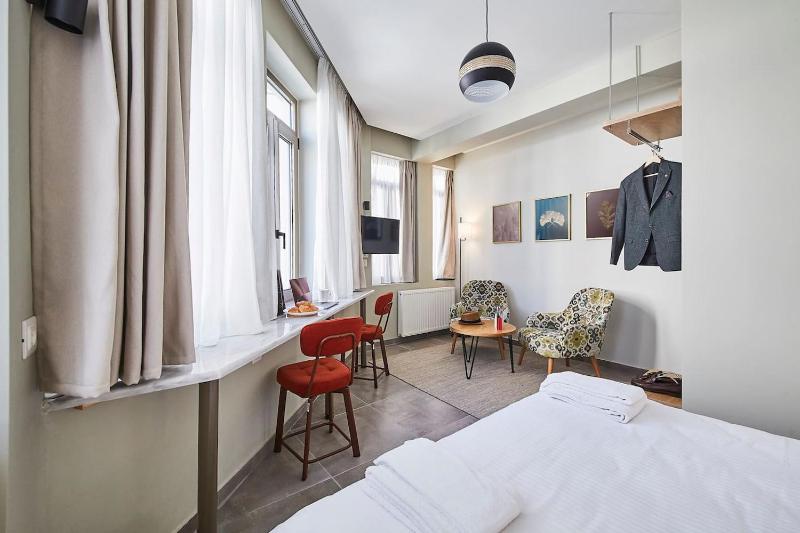 Be based near Acropolis, in an exquisite studio! — отель с удобствами в Афины