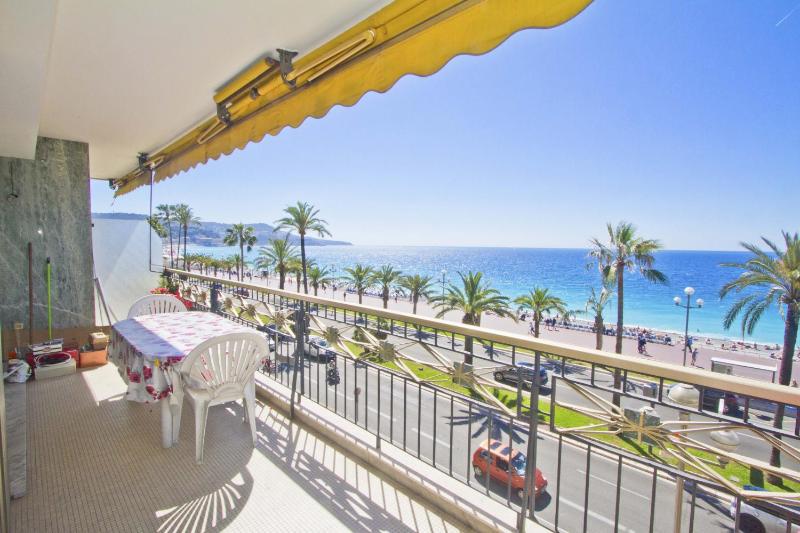 PROMENADE HOLIDAY - SEA FRONT PALATIN — отель с удобным расположением в Николь