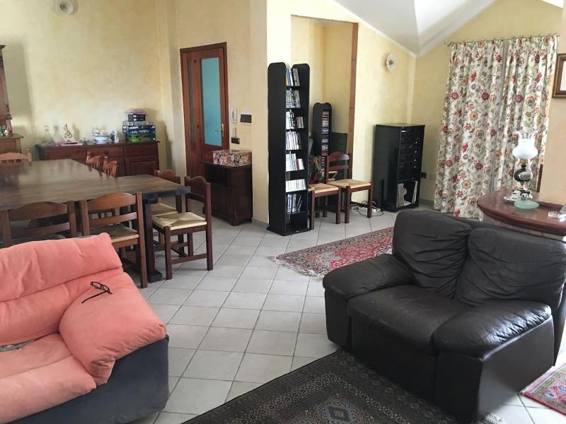 Appartamento Huge a Oristano - Spazioso Alloggio con Vista