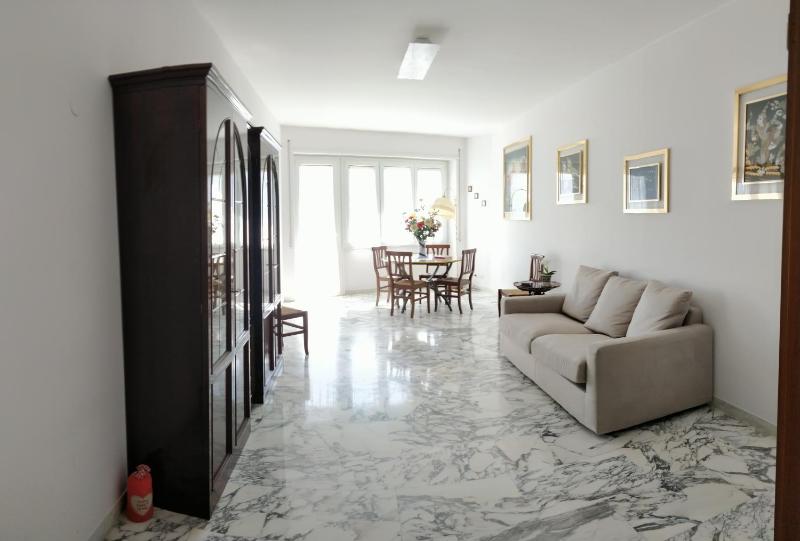 La Casetta Di Nonna Anna - 120 mq Bright Apartment in Rome Downtown — комфортный отель в Риме