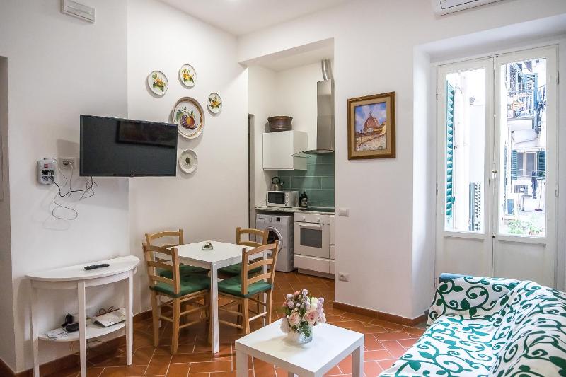 Beautiful flat in center — забронировать отель в Флоренции