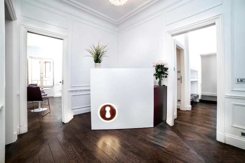 Youroom Carrozze — забронировать отель в Риме