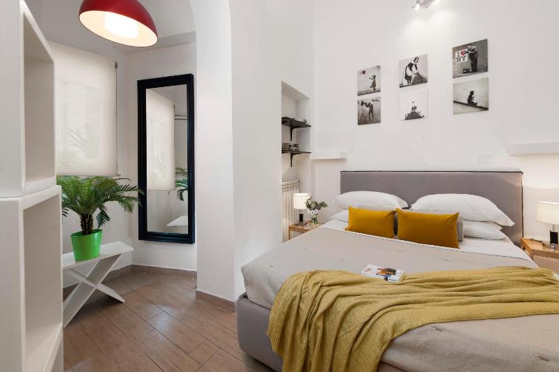 Grotte Apartment near Campo de Fiori — отель в Риме, Италия