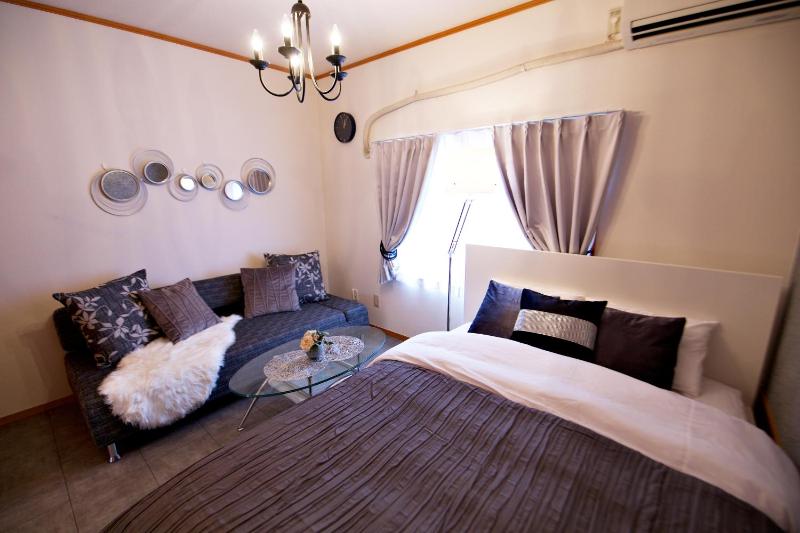 The 3rd Residential Suite SHIROKANE — комфортный отель в Токио