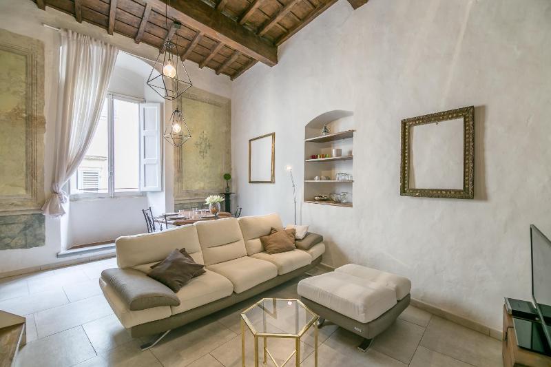 Historical stone house, in the amazing centre of Florence! — отель с удобствами в Флоренции