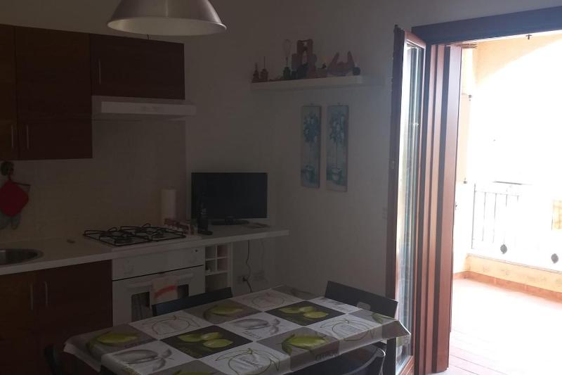 Strategico Ungaretti a Olbia - Appartamento con Balcone