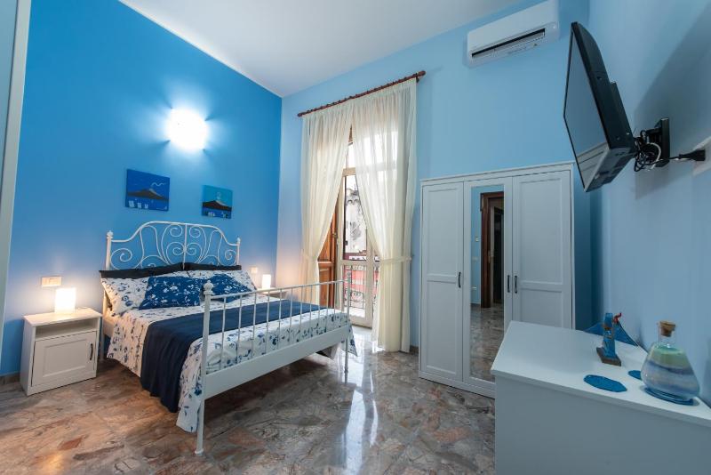 Casa Fiorito — отель с удобным расположением в Неаполе