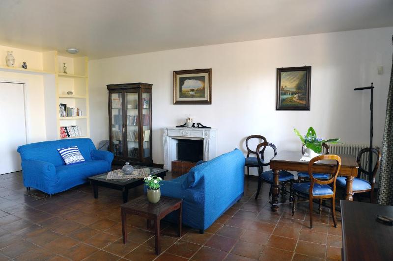 Villa Alba Mondello — забронировать отель в Палермо