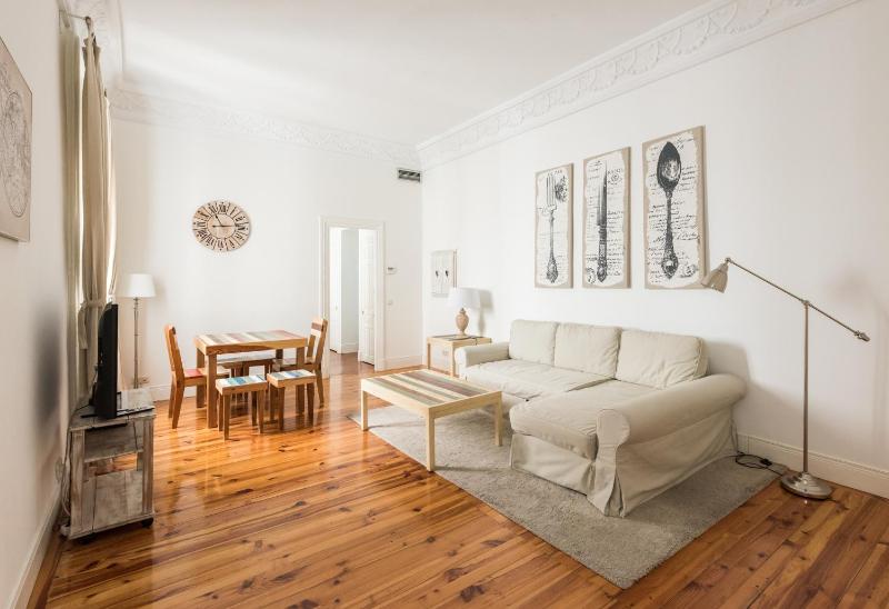 Цены на Apartamentos Alcala в Мадриде