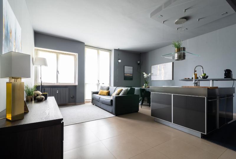 Grancini 6 - Pagano City Life Luxury Apartment ! — отель с удобствами в Милане