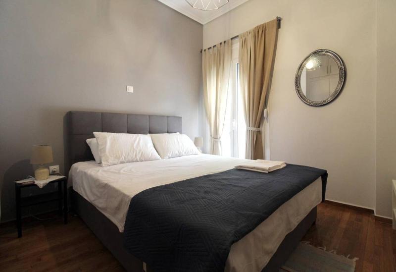 Luxury flat in Hilton, central Athens, 3' metro, VFM! — отель в Афины, Греция