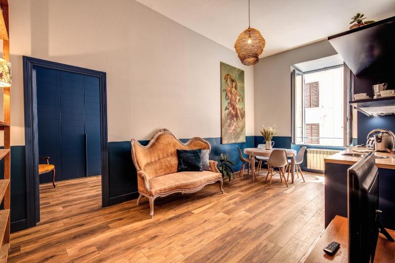 Trastevere Vintage 2 bedroom 2nd floor — отель с удобствами в Риме