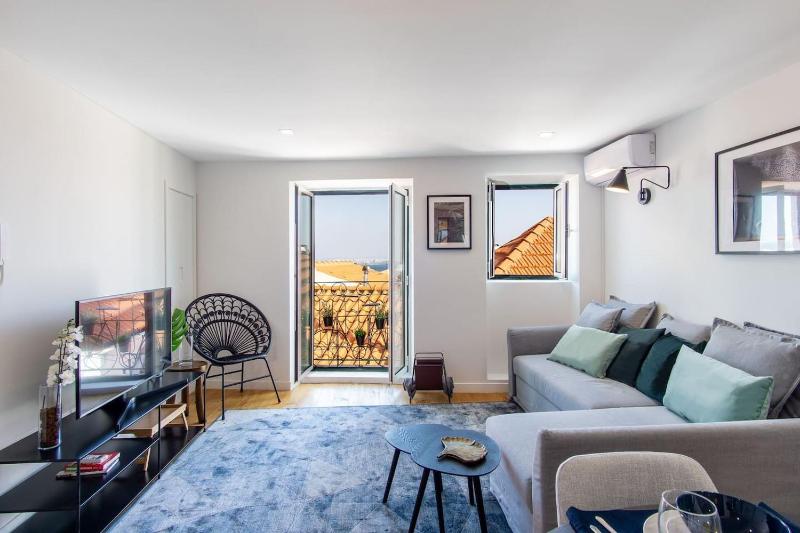 LovelyStay - Turquoise River View I — отель с удобствами в Лиссабоне