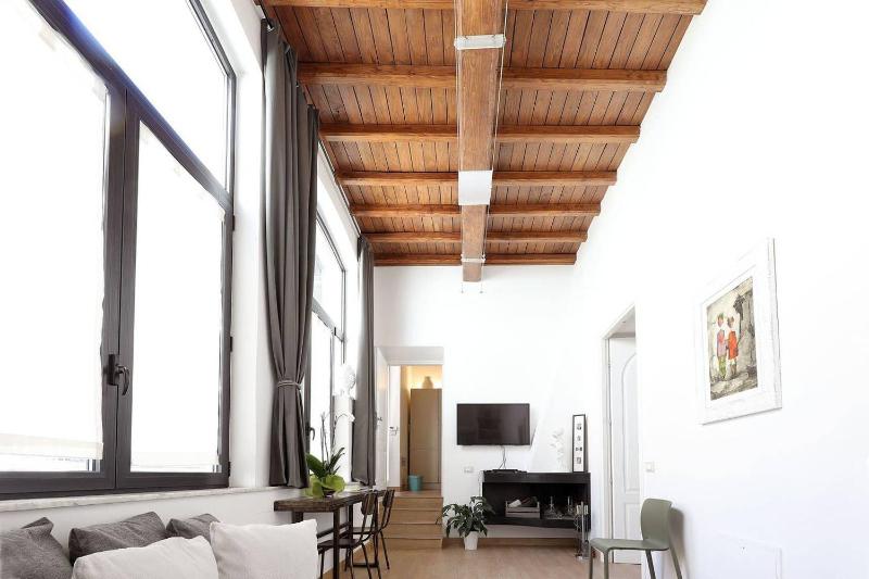 Цены на Luxury House Colosseo в Риме