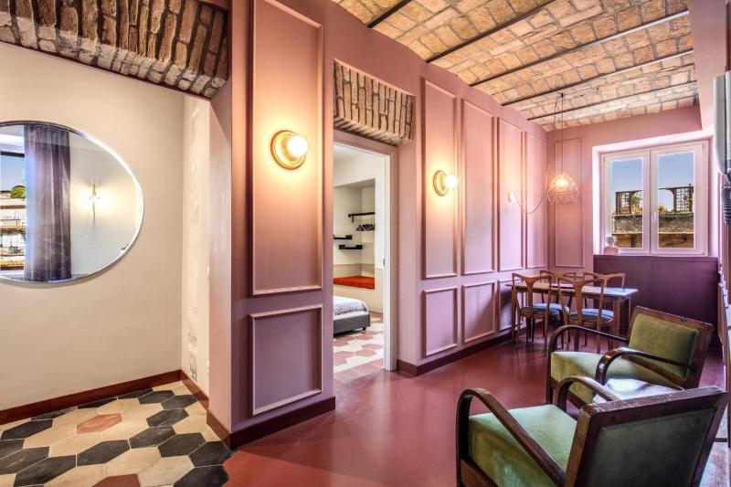 Цены на CORNER211 в Риме