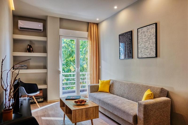 Keramikos Comfortable Apartment #3 — отель в Афины, Греция