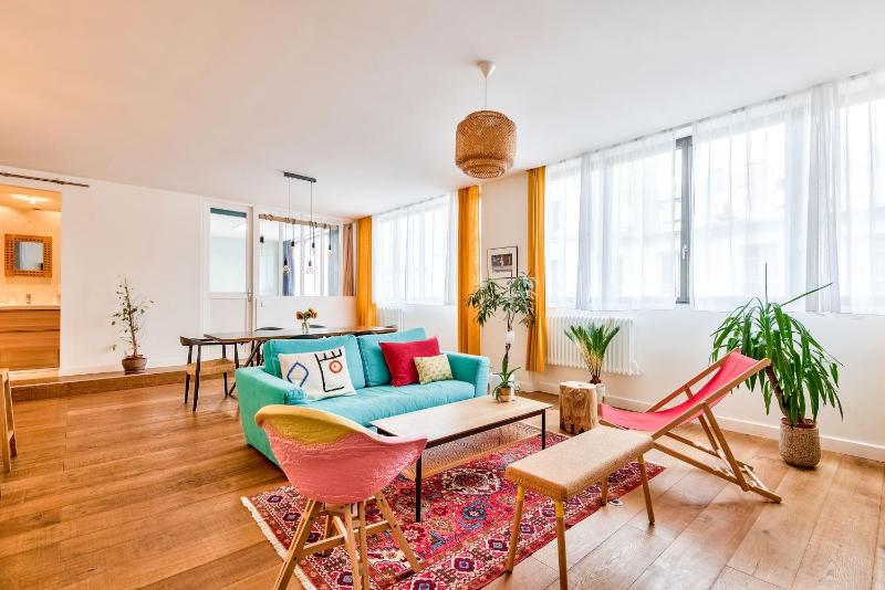 Large bright flat - Paris 11 — отзывы гостей и цены