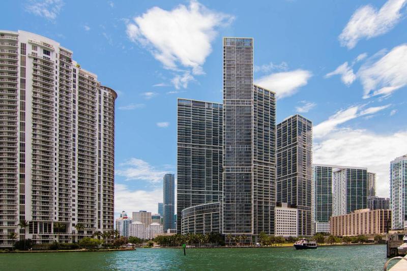 DELUXE 5 STAR CONDO ICONBRICKELL@25TH, FREE SPA/GYM/POOL — забронировать отель в Майами