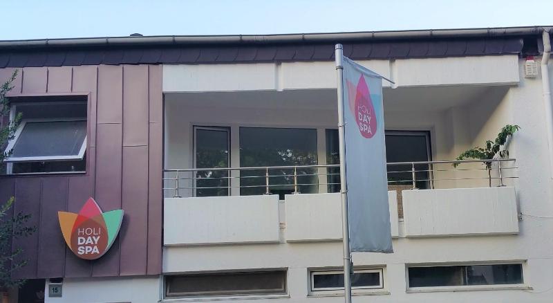 Цены на HOLI DAY SPA Appartement 1 в Берлине