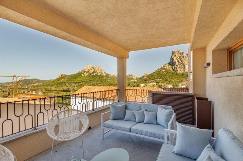Appartamento Azzurro a San Pantaleo - Vista Montagne