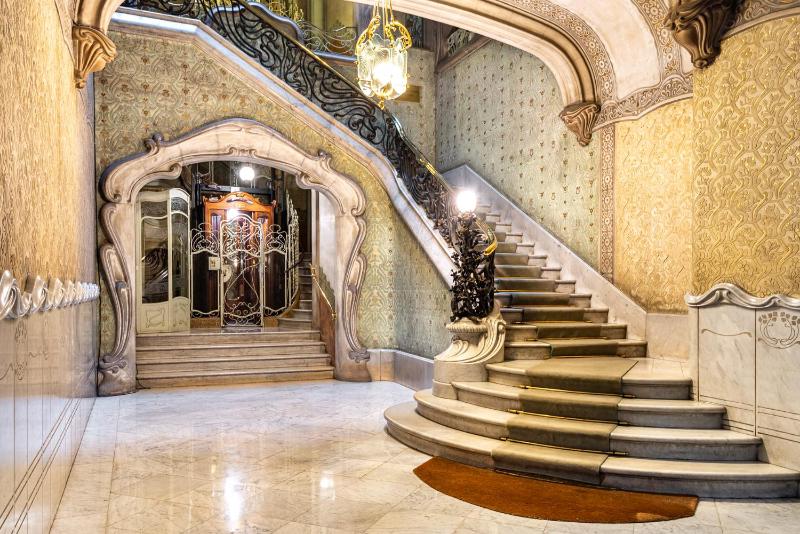 Luxury Penthouses 1 — комфортный отель в Барселоне