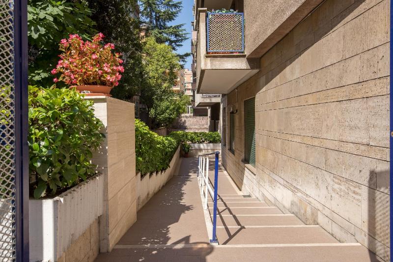 Starry Rome Guest House — забронировать отель в Риме