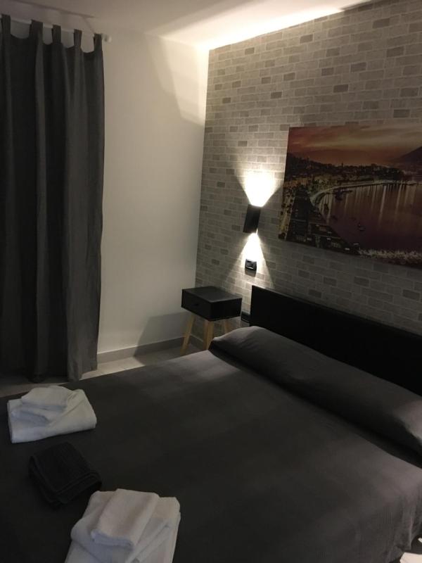 Vanilla Suite — отель с удобным расположением в Неаполе