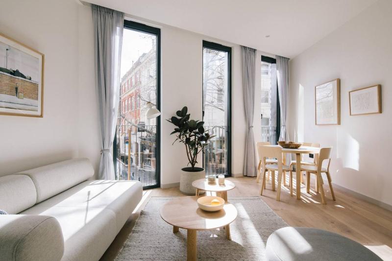 Цены на The Interlock Apartments - Oxford St в Лондоне