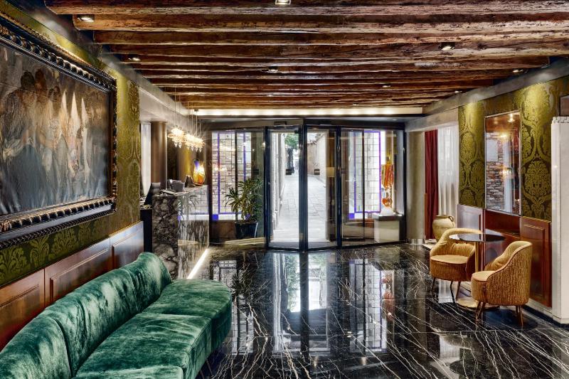 Hotel Bisanzio — отель в удобной локации в Венеции