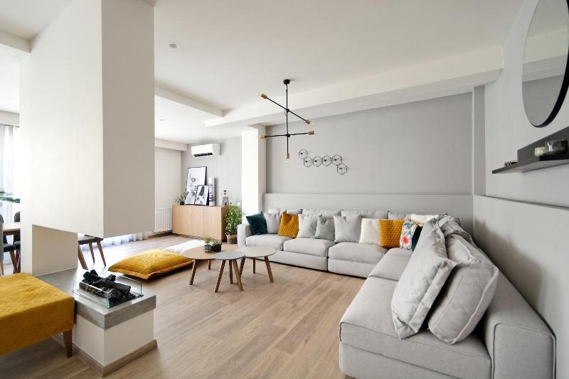 Urban Melodies Apartment — забронировать отель в Афины