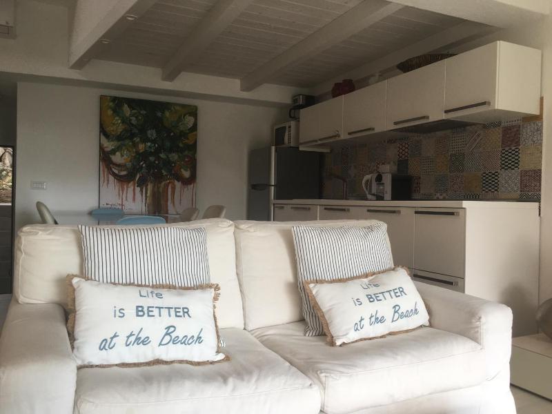 Casa Maia a Palau - Rilassante villa con piscina condivisa