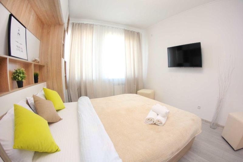 202 Uutnye dizajnerskie apartamenty v otlicnom rajone Ideal'no dla komandirovannyh i turistov — забронировать отель в Алматы