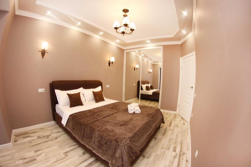 201 Uutnye dizajnerskie apartamenty v otlicnom rajone Ideal'no dla komandirovannyh i turistov — отель в Алматы, Казахстан