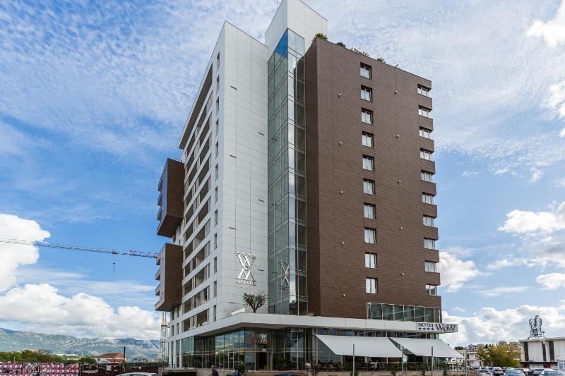 Apartments LORA in Apart-hotel — забронировать отель в Будва