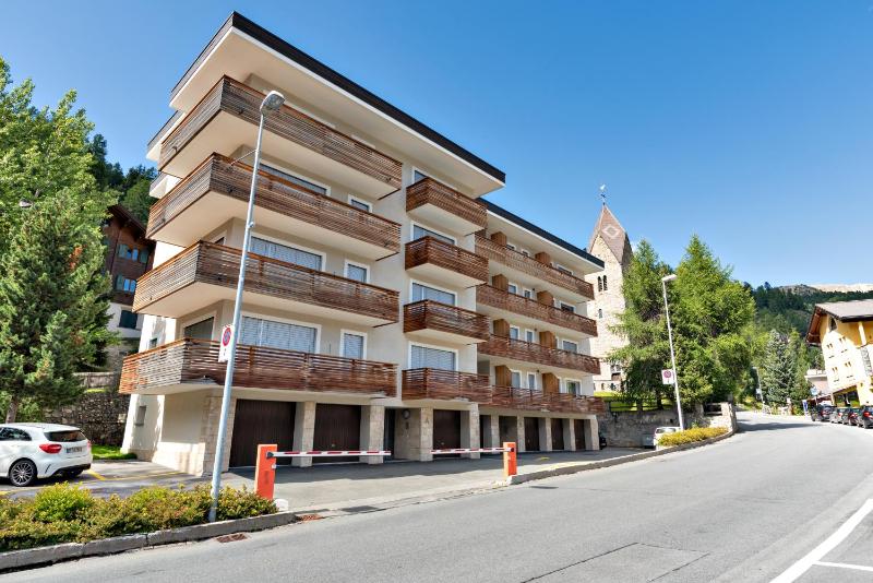 Chesa Cuntainta - St. Moritz — отель в Санкт-Морице, Швейцария