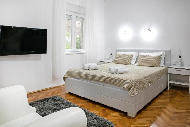 Natalie's Home 4 — отель в Белграде, Сербия