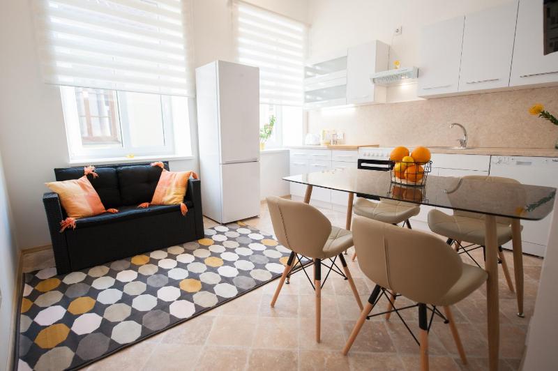 Romantic New 2 Bedroom Vilnius Best Location — отель с удобным расположением в Вильнюсе