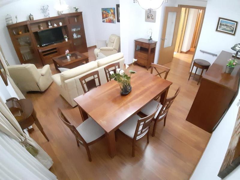 Apartamento Grande - Castillo Santa Barbara — отель с удобствами в Аликанте