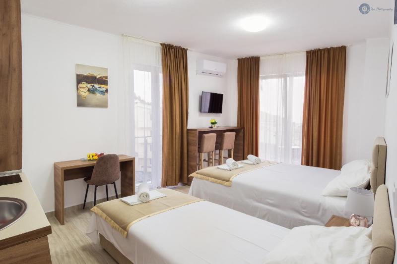 Apartment L Palace — забронировать отель в Будва